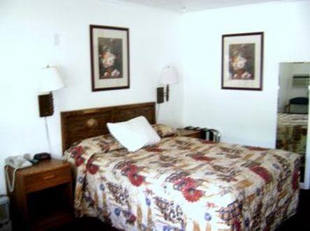 Executive Inn & Suites Lakeview Kültér fotó