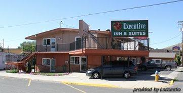 Executive Inn & Suites Lakeview Kültér fotó