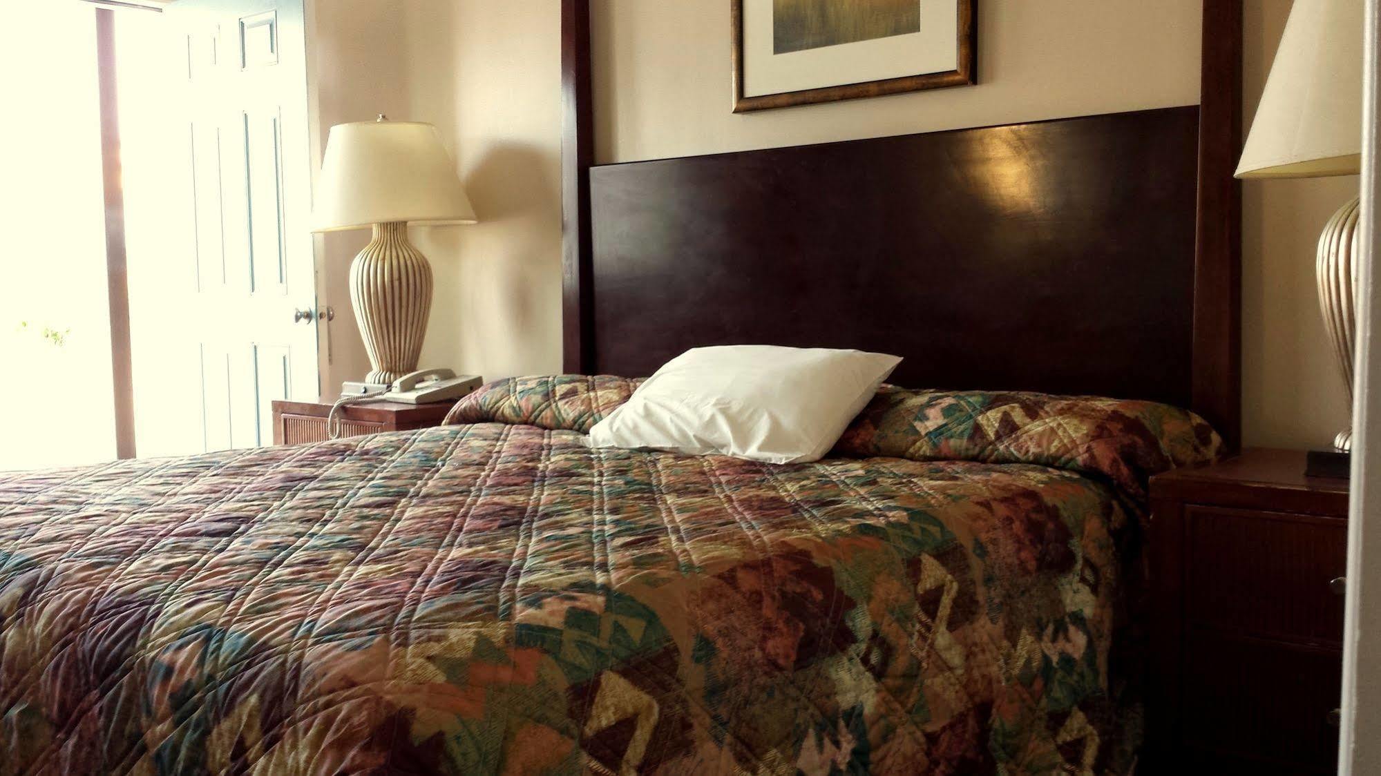 Executive Inn & Suites Lakeview Kültér fotó