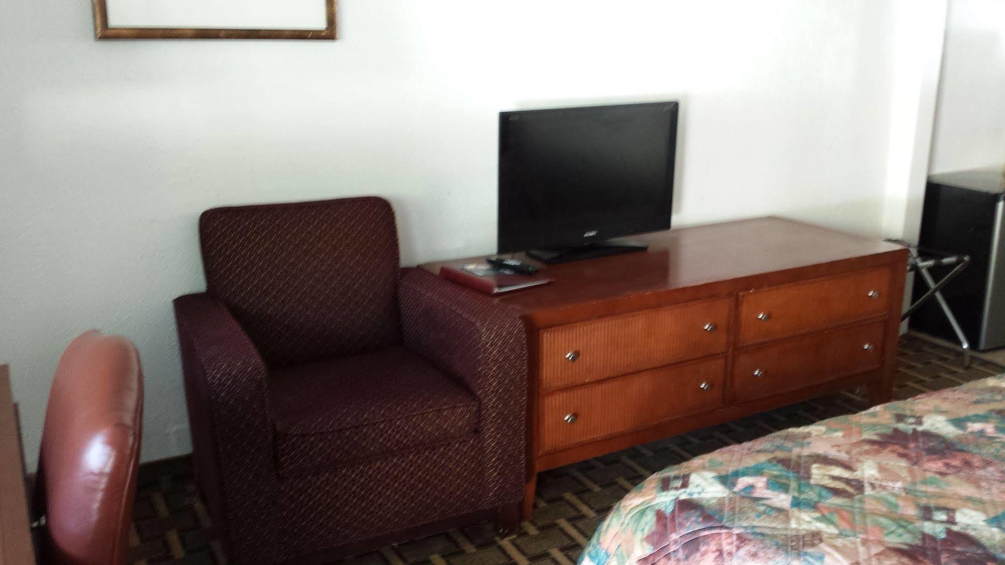 Executive Inn & Suites Lakeview Kültér fotó