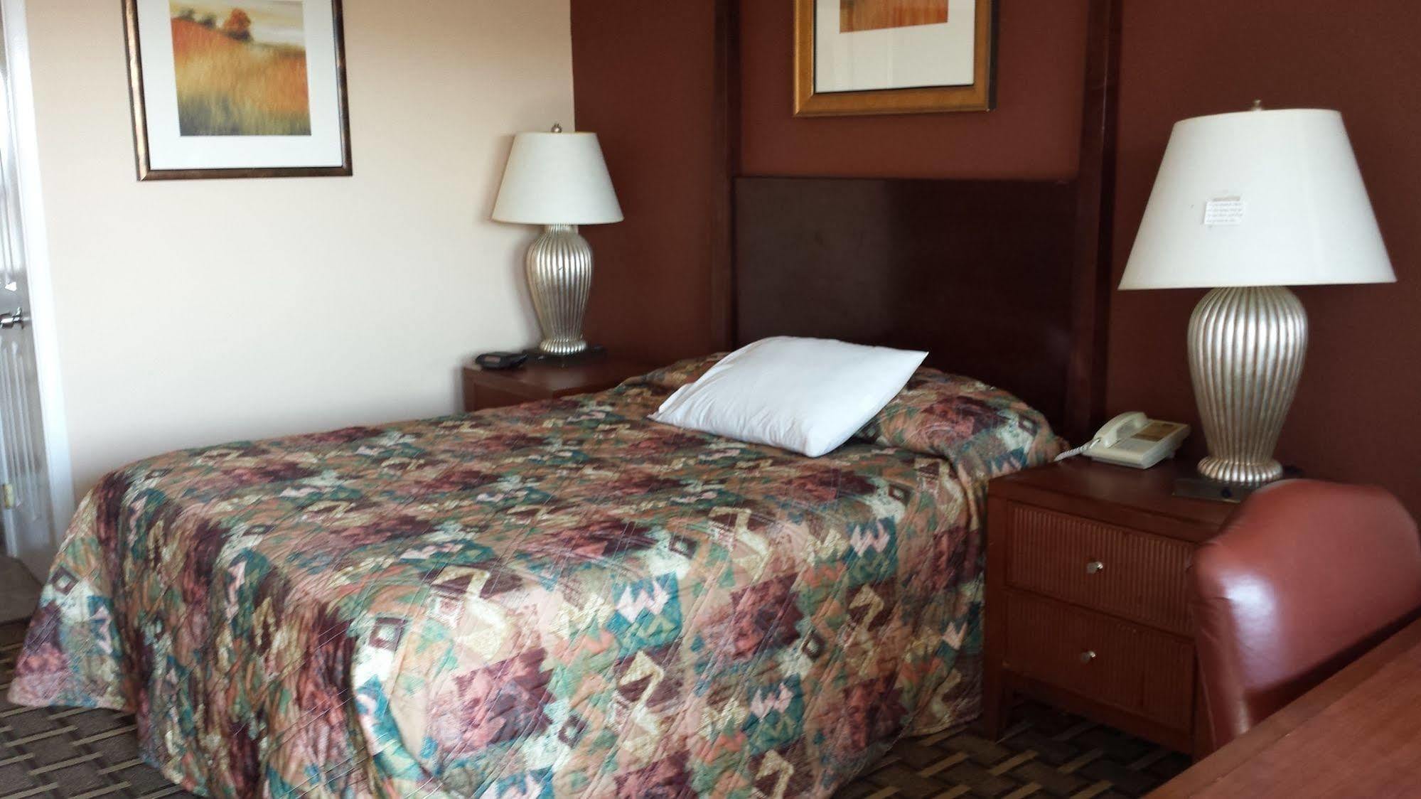 Executive Inn & Suites Lakeview Kültér fotó