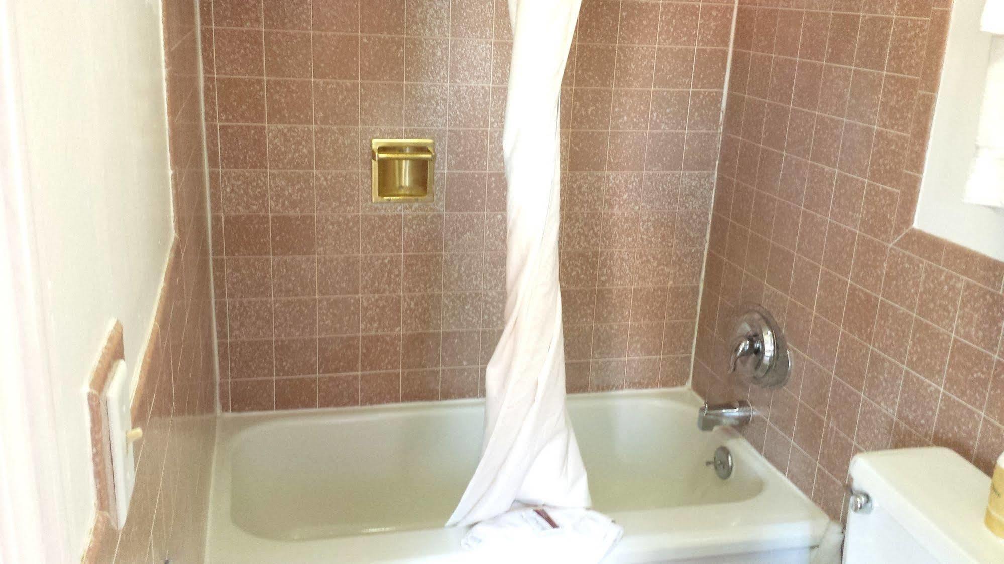 Executive Inn & Suites Lakeview Kültér fotó